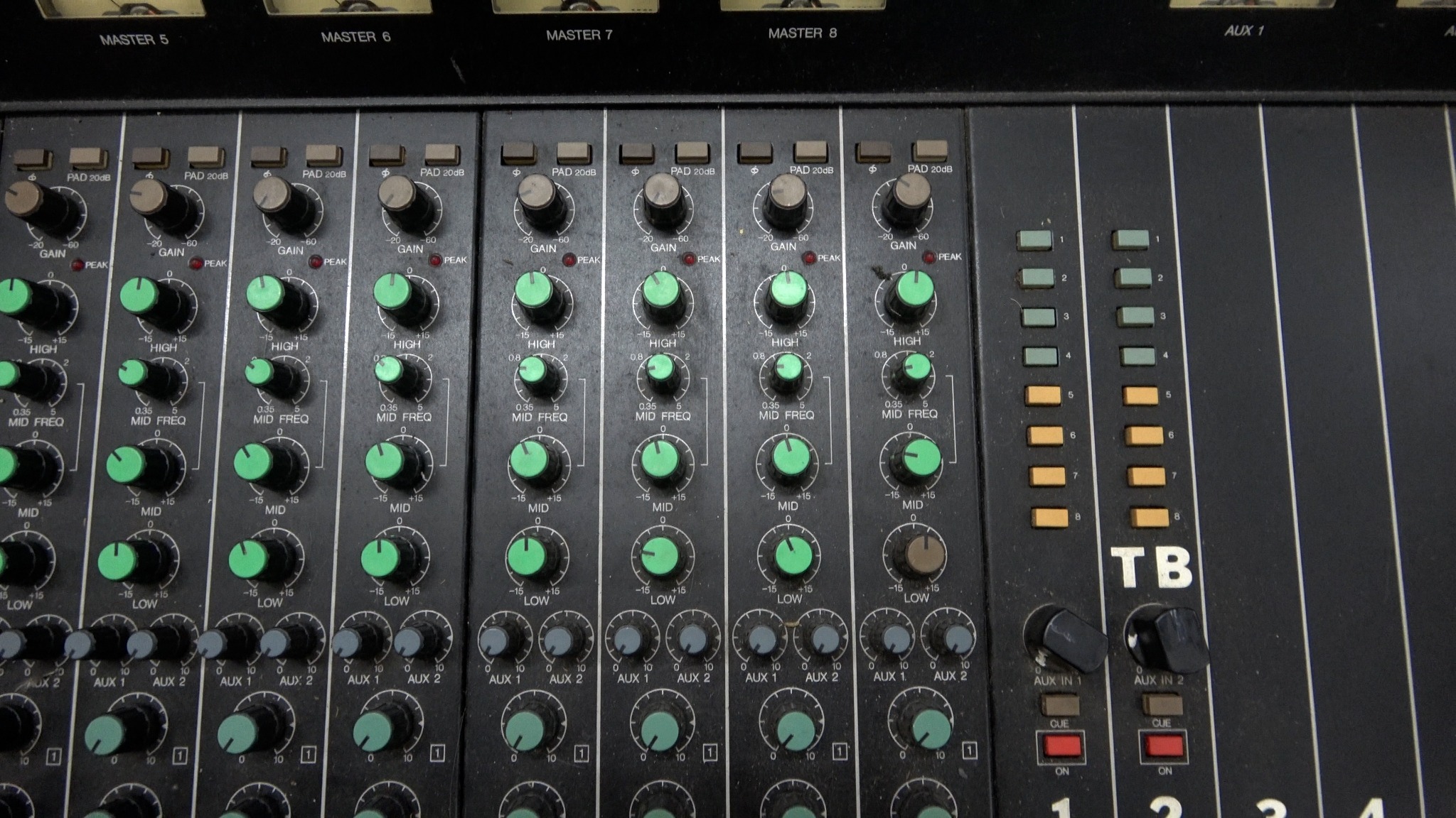 Yamaha 2408M input channels